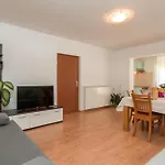 Amazing Apartment In Pula アパート