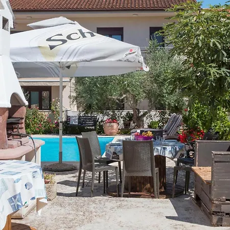 Lovely In With Wifi * Pula