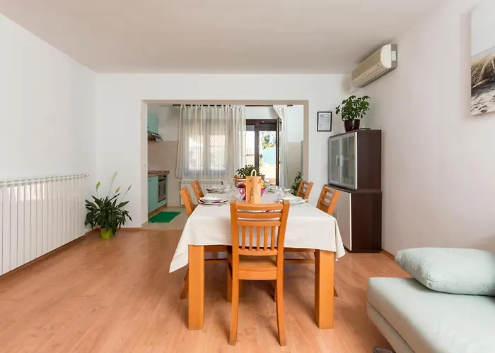 Lovely In With Wifi Daire *