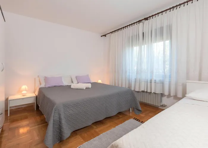 Lovely In With Wifi Daire Pula