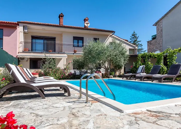 Lovely In With Wifi Daire Pula