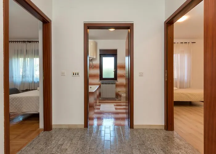 Lovely In With Wifi Pula