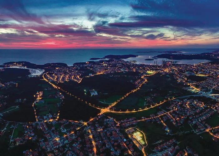 Daire Lovely In With Wifi Pula