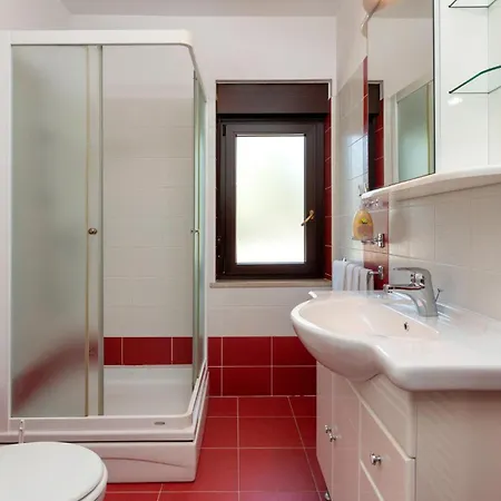 Lovely In With Wifi Pula